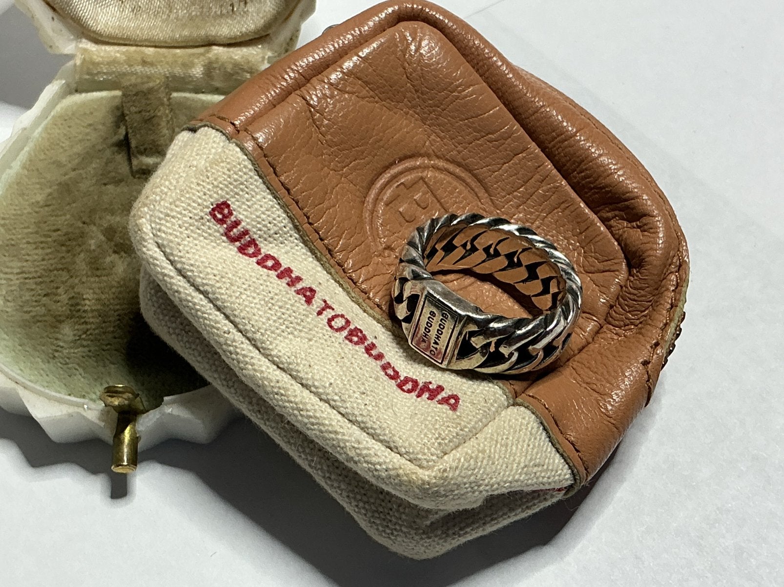MASSIEVE ZILVER  BUDDHA TO BUDDHA RING MET SCHAKEL MOTIEF, Verzenden, Zilver, Ring