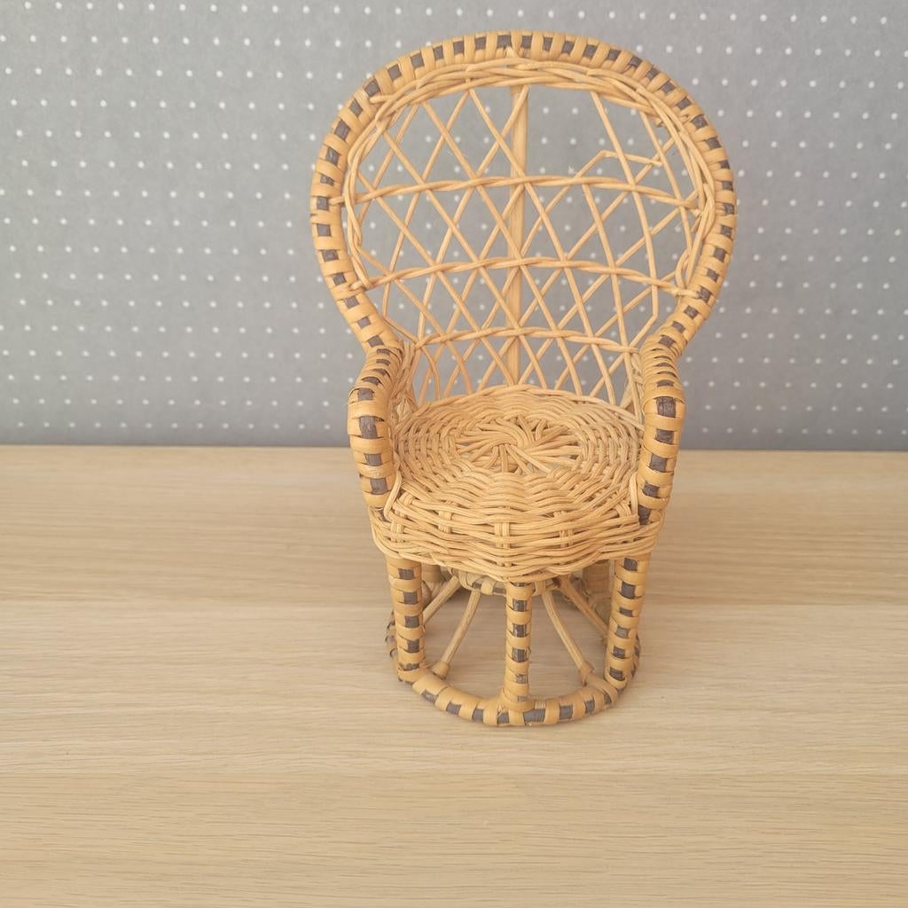 Vintage rieten pauwstoel voor Sindy pop, Ophalen of Verzenden, Gebruikt, Toebehoren