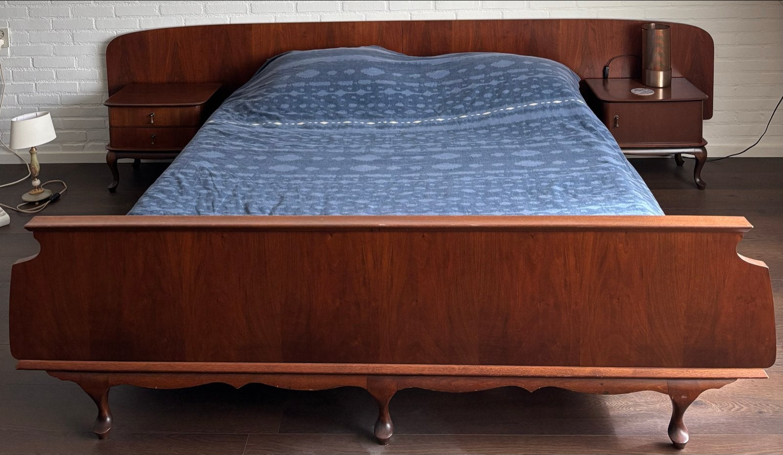 Tweepersoonsbed 160x190 met nachtkastjes queen anne stijl, Ophalen
