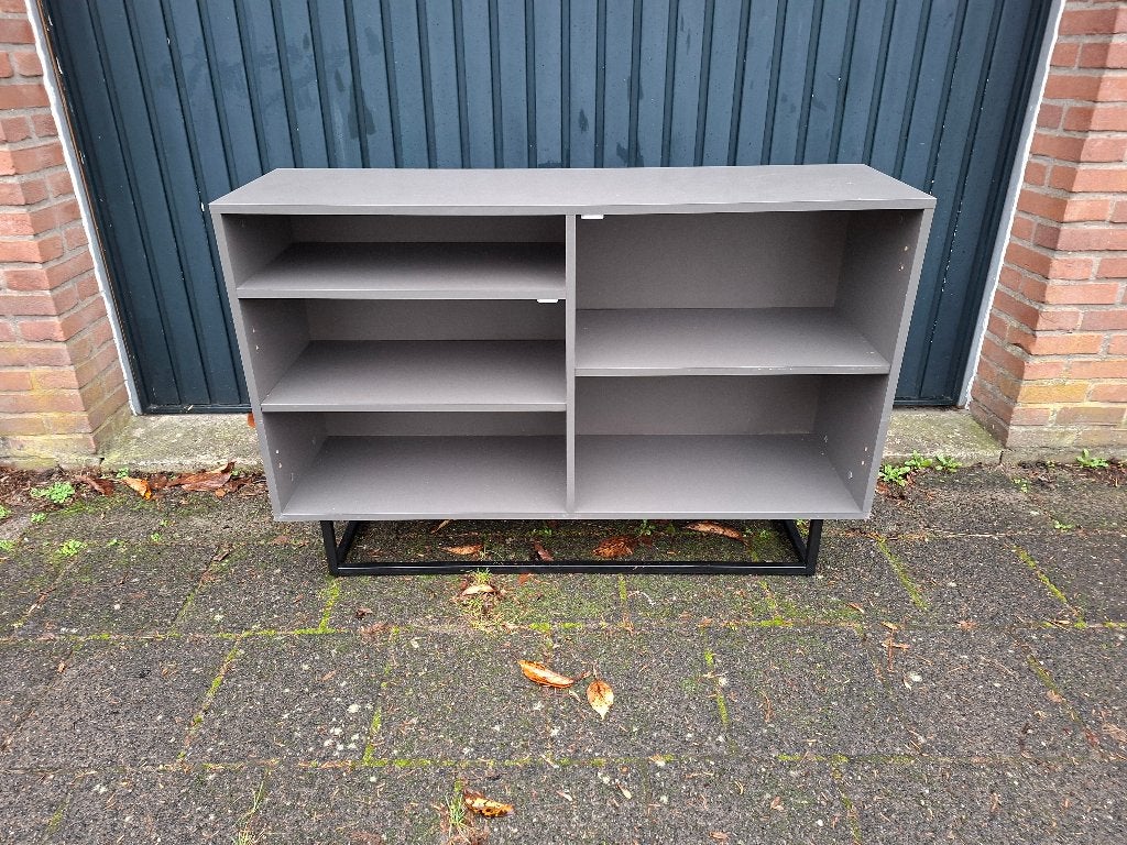 Grijze houten open legkast, 3 planken en metalen onderstel, Ophalen, Gebruikt