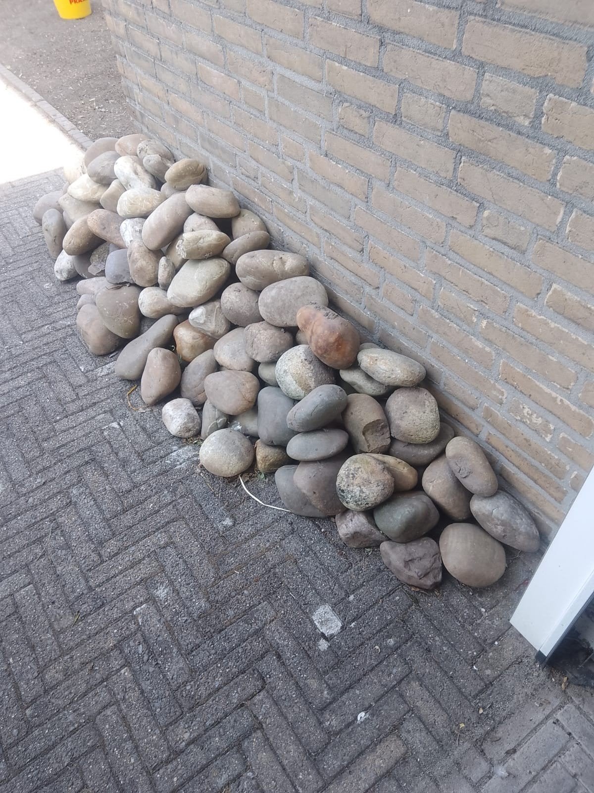 Gratis keien en 5 stapstenen, Ophalen, Gebruikt, Grijs, Kei