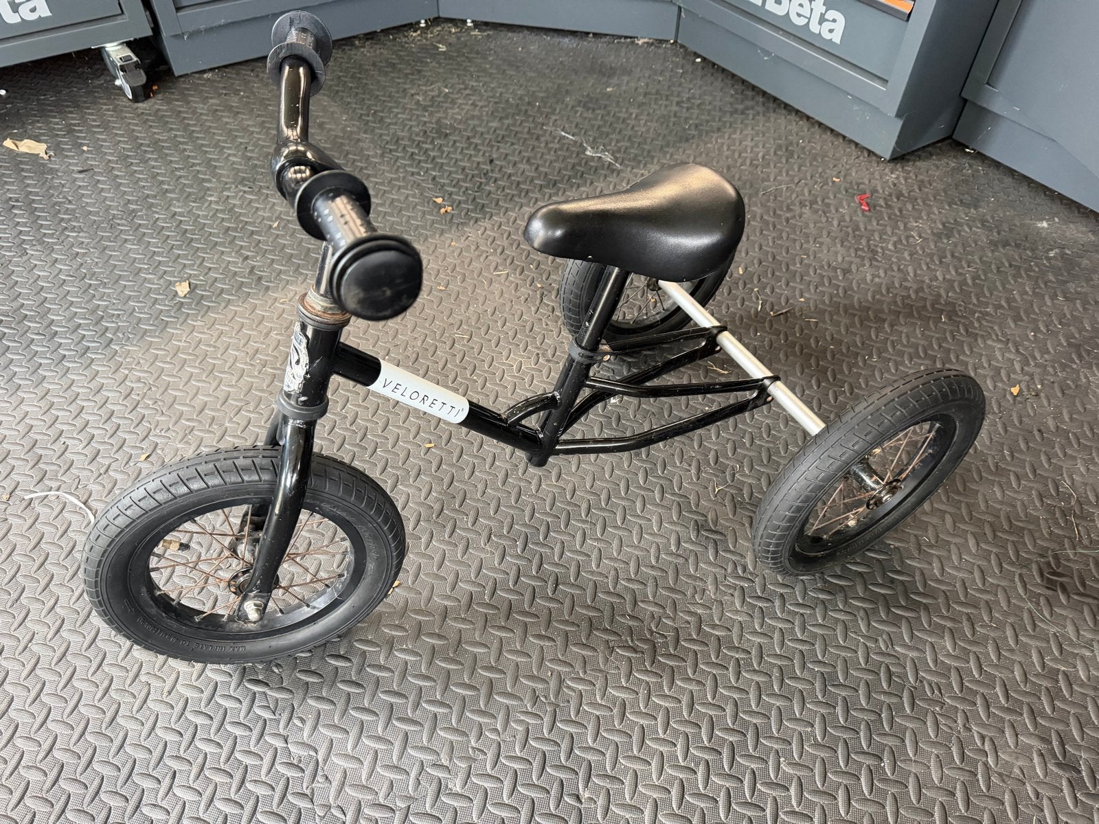 Veloretti Driewieler Loopfiets, Fietsen en Brommers, Ophalen, Gebruikt, Velgrem, Verstelbare zitting