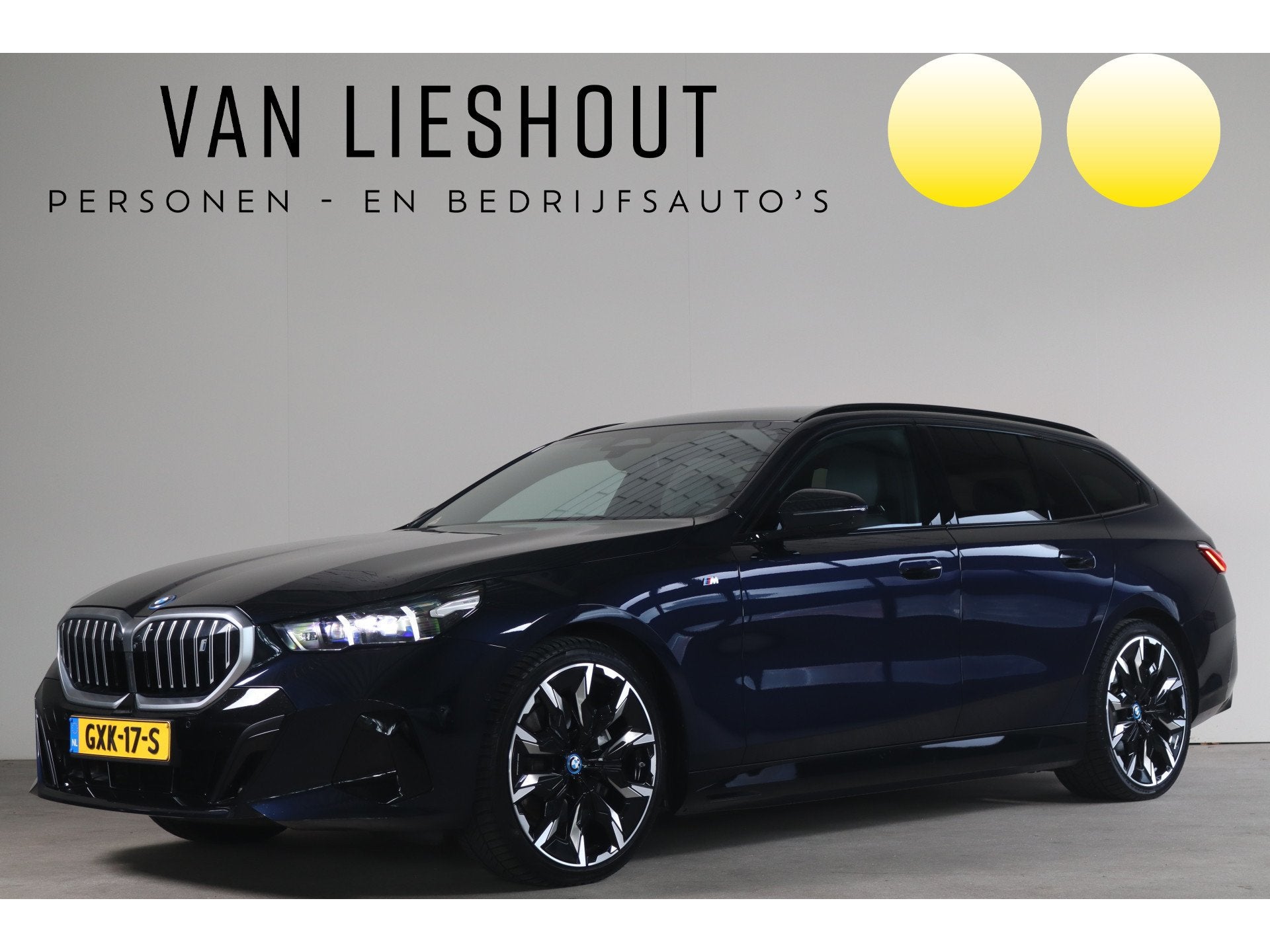 BMW i5 Touring eDrive40 M Sport Edition 84 kWh - NL Auto! St, Auto's, Achterwielaandrijving, Gebruikt, Leder en Stof, 83 kWh