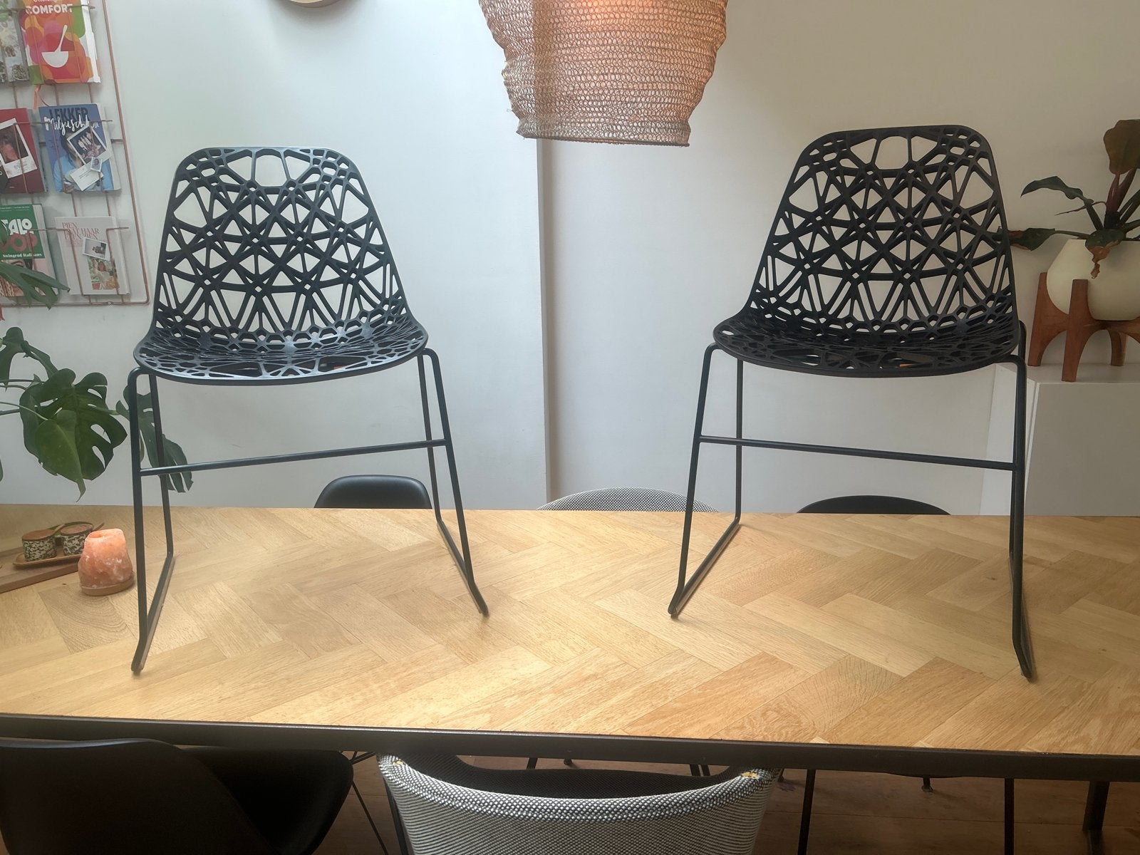 Crassevig stoelen - Zo goed als nieuw, Ophalen, Kunststof, Twee, Zwart
