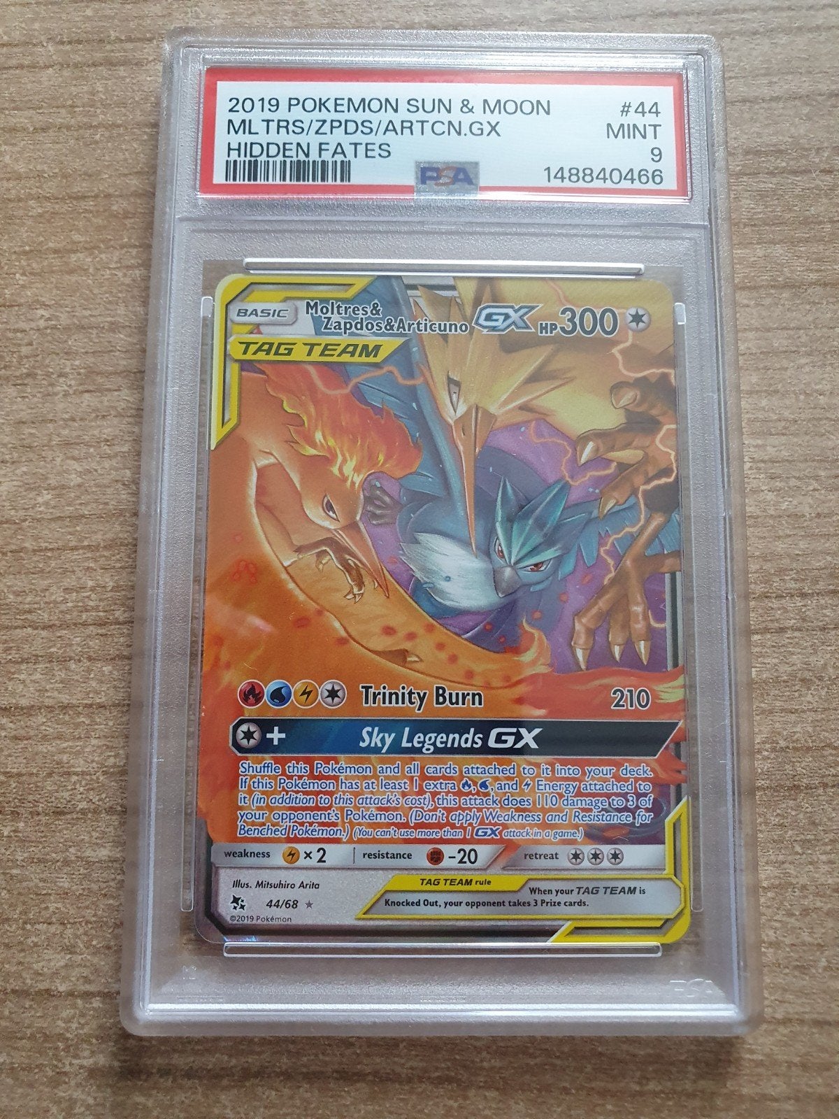 PSA 9 Moltres & Zapdos & Articuno GX 44/68 Hidden Fates, Ophalen of Verzenden, Nieuw, Losse kaart, Foil