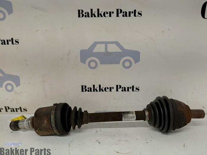 Aandrijfas links-voor van een Volvo C30, Gebruikt, -, -, Ophalen of Verzenden