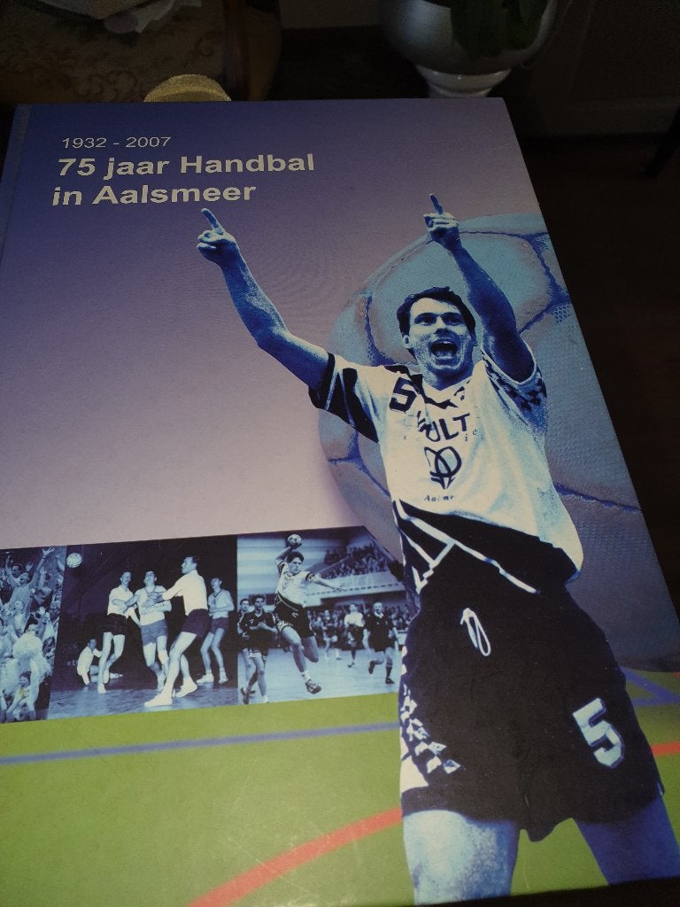 75 jaar handbal in Aalsmeer, Ophalen of Verzenden, Nieuw, Bal