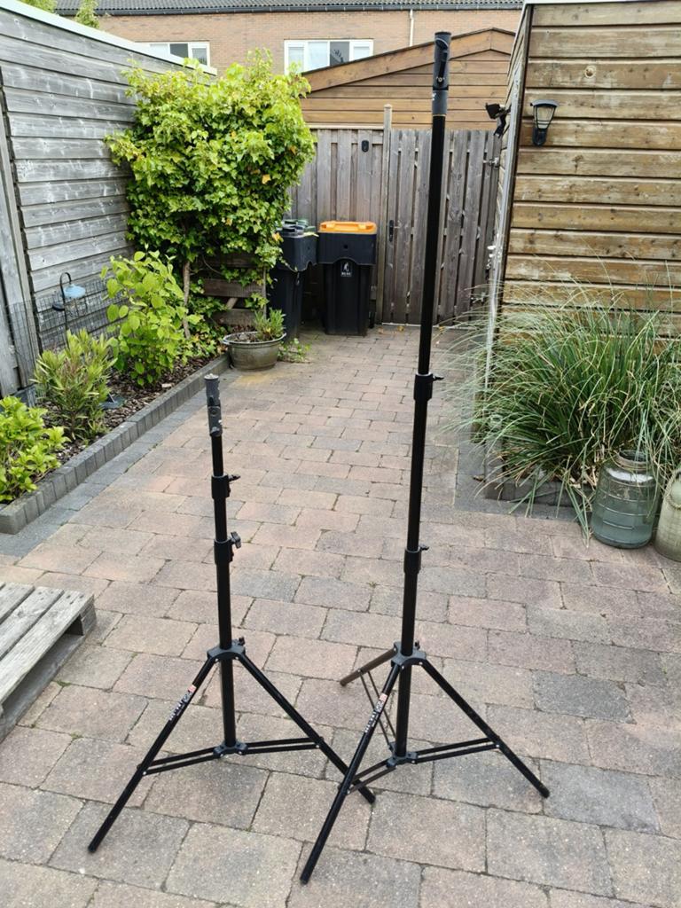 2 x statief voor camera., Audio, Tv en Foto, Fotografie | Statieven en Balhoofden, Ophalen of Verzenden, Minder dan 150 cm, Driepoot