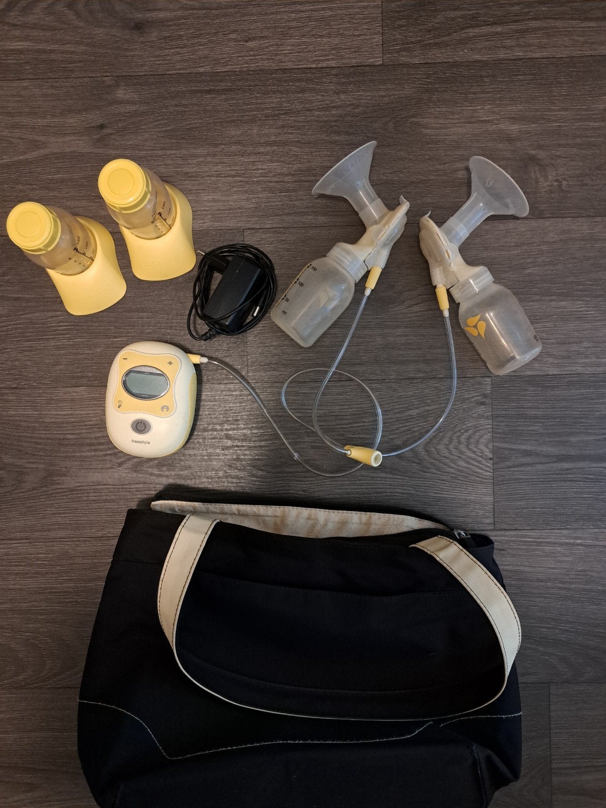 Goedwerkende medela kolf, Ophalen of Verzenden, Gebruikt, Borstkolf