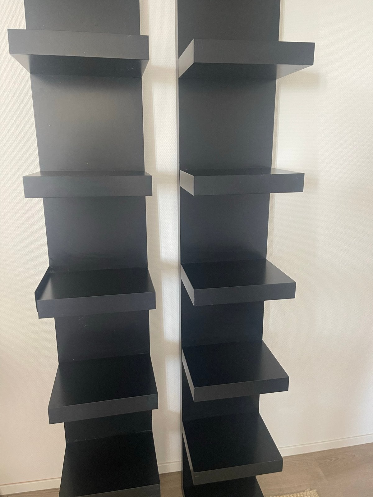 IKEA LACK Wandrek Zwartbruin 30x190 cm - Set van 2, Huis en Inrichting, Ophalen, Met plank(en), Minder dan 50 cm, Gebruikt