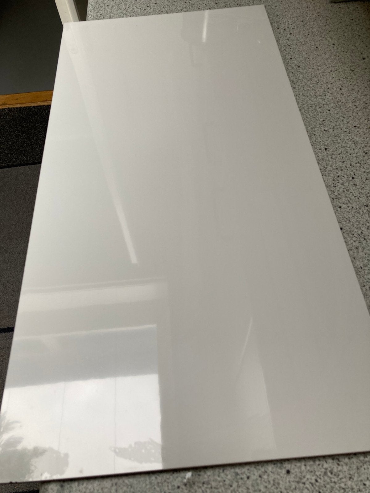 16 Keramische tegels 30 x 60 cm., Doe-het-zelf en Verbouw, Ophalen, 60 cm of meer, Nieuw, Minder dan 5 m²