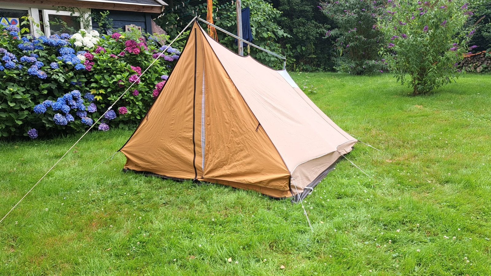 2persoons tent, Ophalen of Verzenden, Zo goed als nieuw