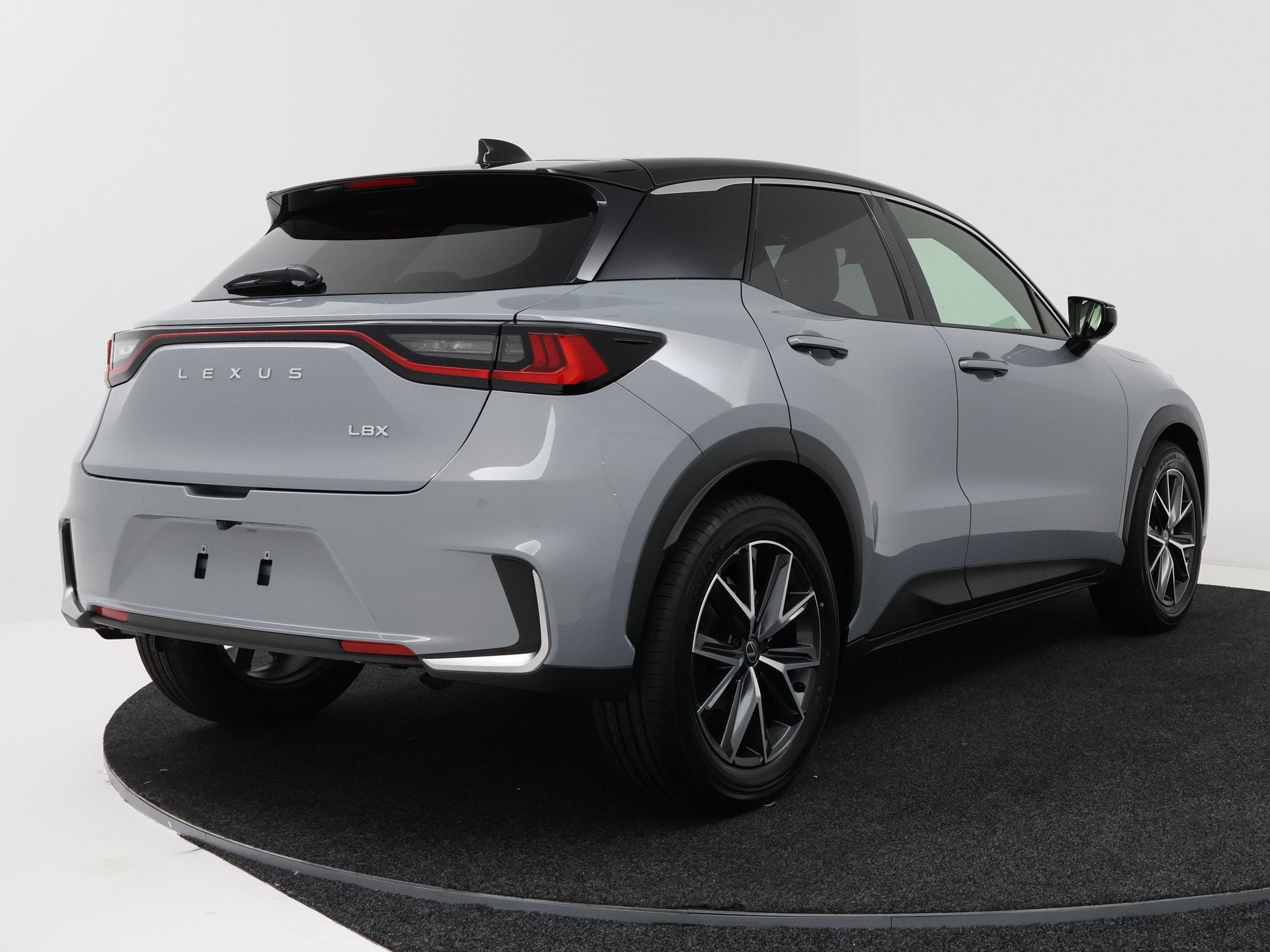 Lexus LBX Emotion 2WD | Premium Pack | (bj 2026, automaat), Auto's, Lexus, 12 maanden, 136 pk, Bedrijf, Nieuw
