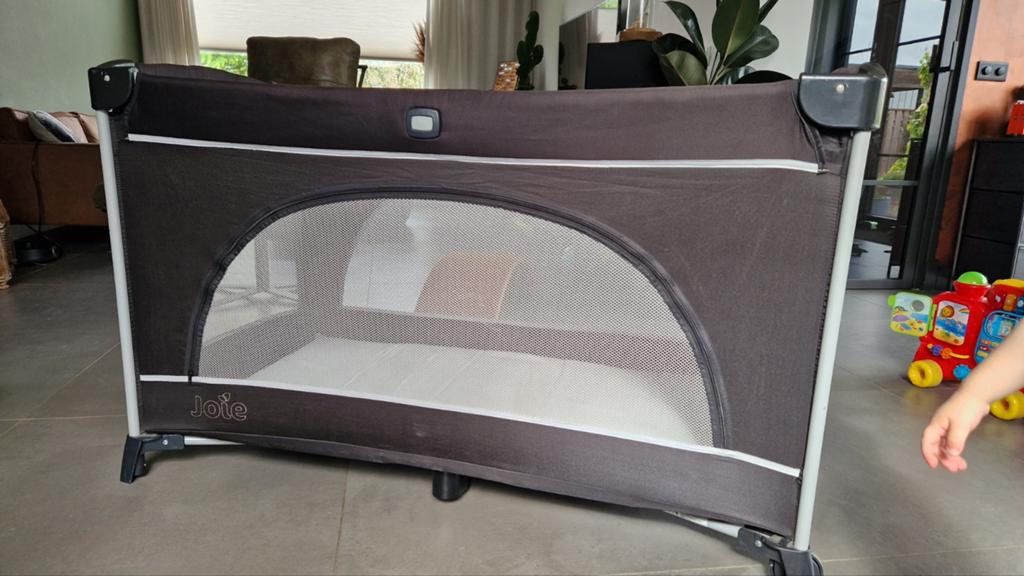 Campingbedje joie, Ophalen, Gebruikt, Minder dan 140 cm, Matras