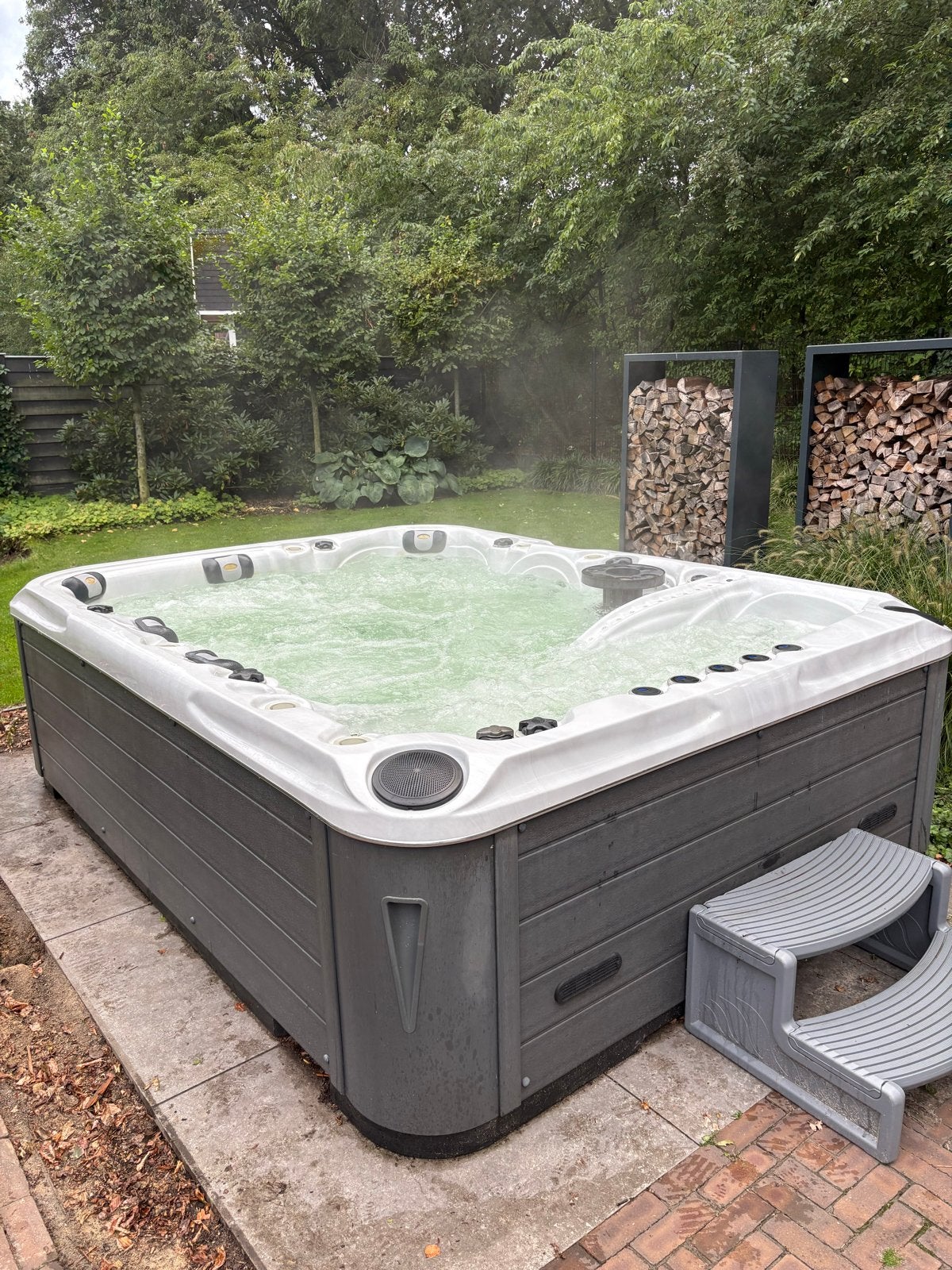 Zeer luxe 7 persoons Ecstatic Wave jacuzzi incl dek, Ophalen, Gebruikt, 200 tot 300 cm, 200 tot 400 cm