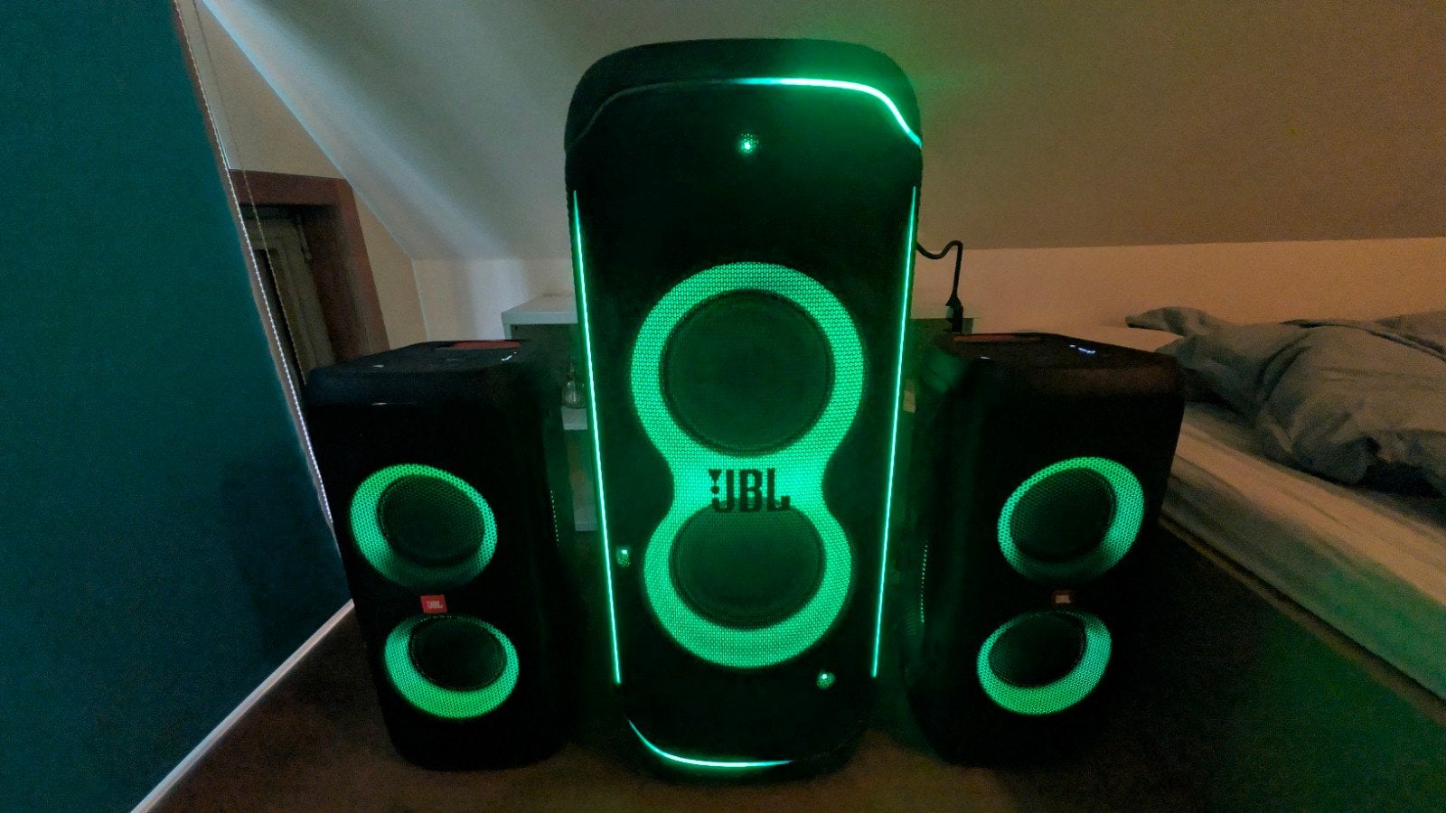 Jbl partybox ultimate & 2 jbl 310, inruil mogelijk, Audio, Tv en Foto, Luidsprekers, Ophalen, Zo goed als nieuw, Center speaker