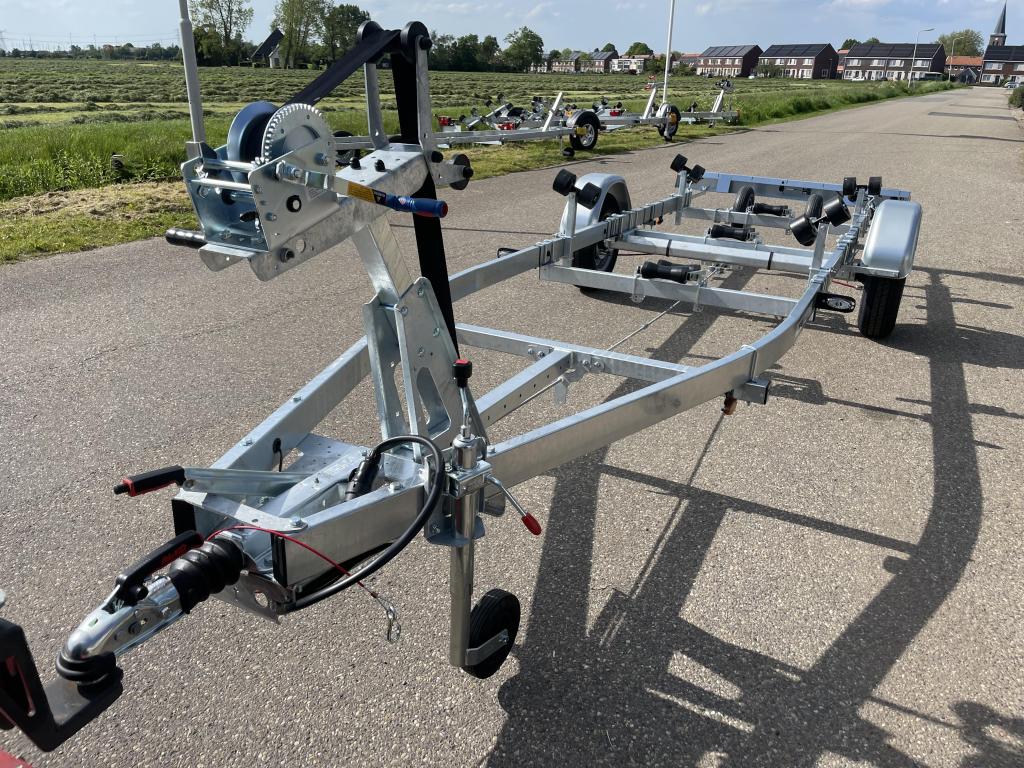 Kalf 1300-570 V nieuwe trailer, Nieuw