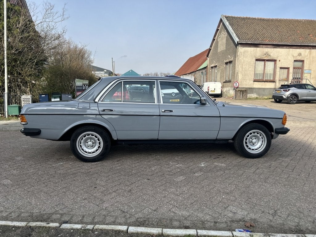 Mercedes-Benz 200-280 (W123) 240 D (bj 1985), foto 5