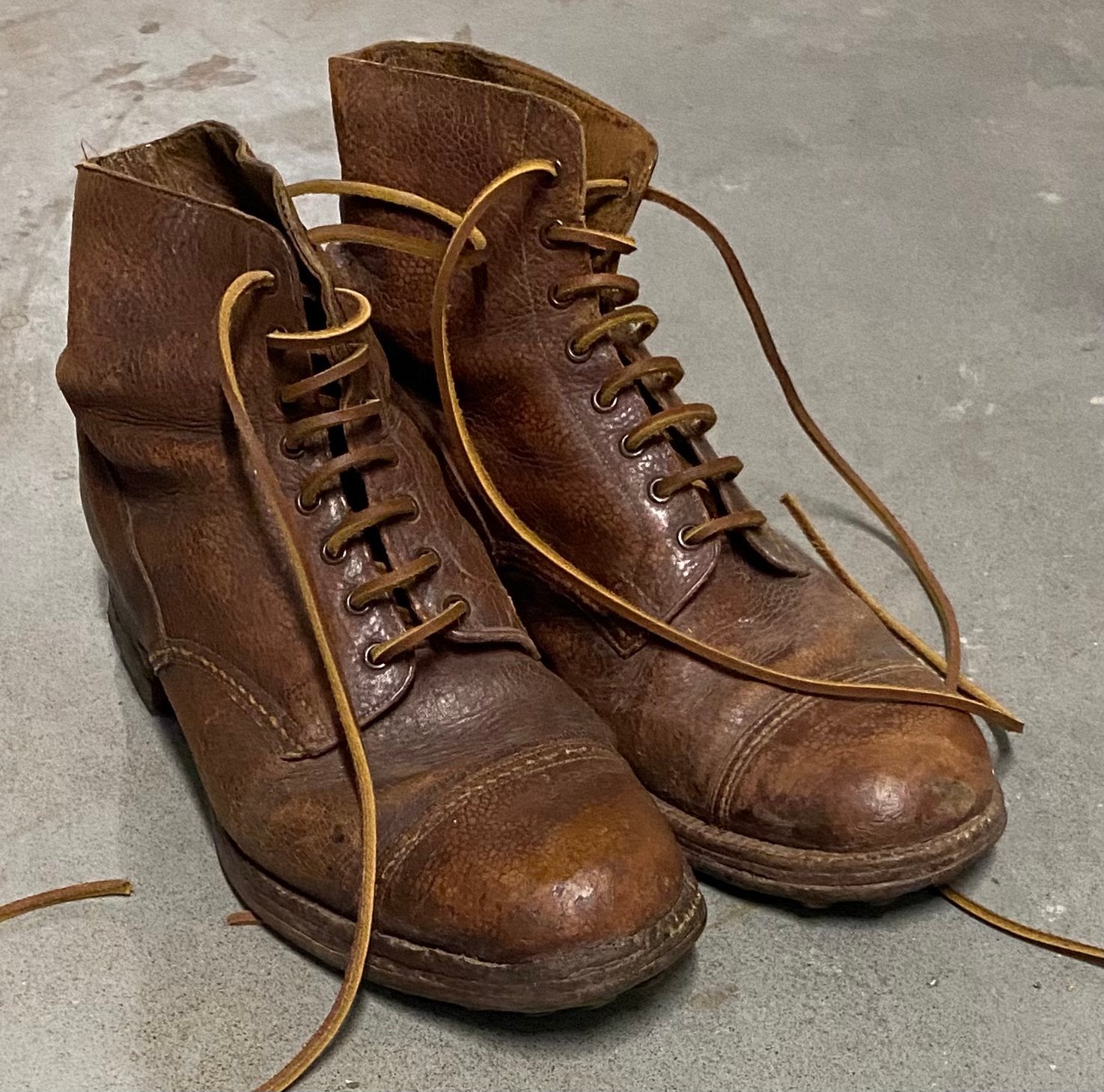 Britse officieren ammo boots maat 41 - 1941, Verzamelen, Ophalen of Verzenden, Landmacht, Engeland, Kleding of Schoenen