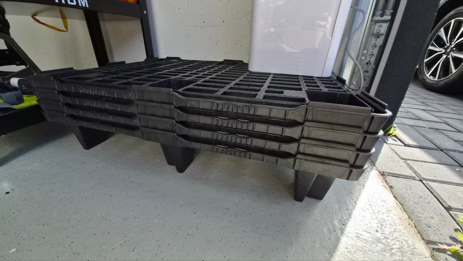 4x Kunststof Pallets 80x60 cm - Manutan Expert, Ophalen, 60 cm of meer, Minder dan 35 cm, 75 tot 100 cm