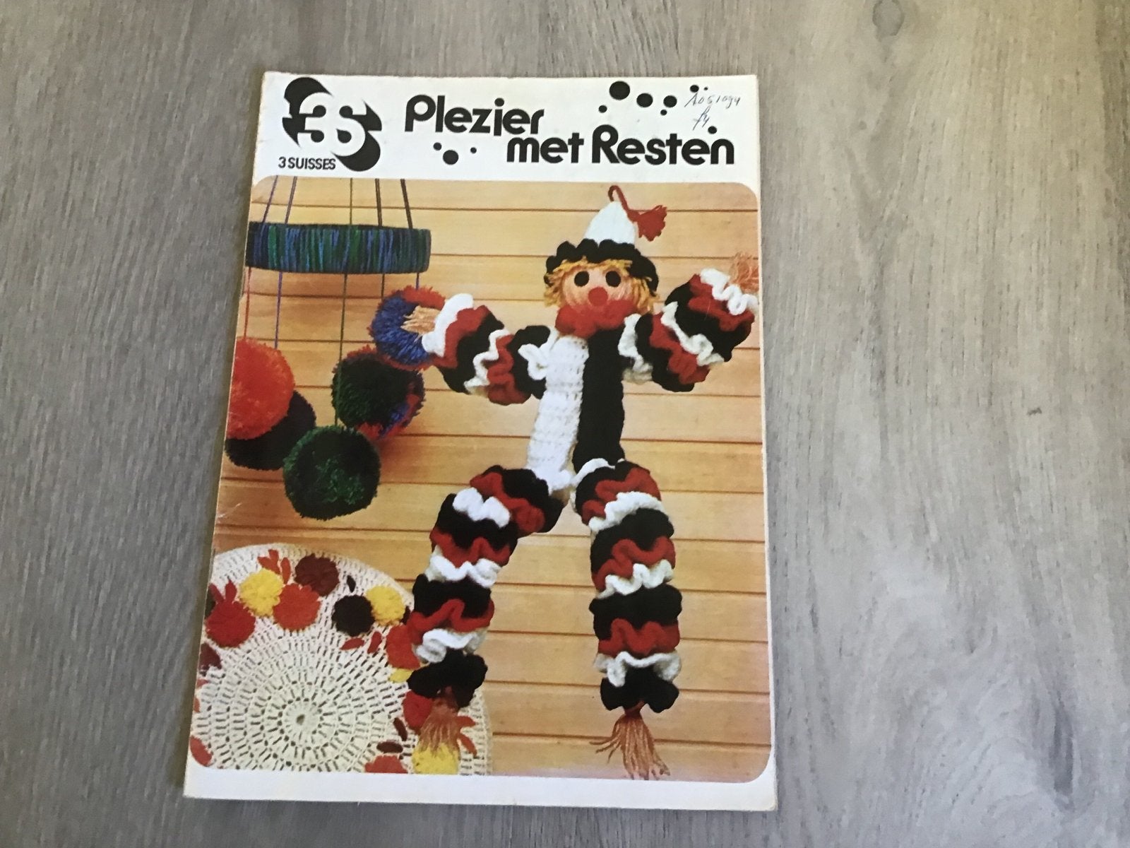 Plezier met Resten 3 Suisses Vintage Patronen Jaren 60/70, Hobby en Vrije tijd, Breien en Haken, Ophalen of Verzenden, Gebruikt