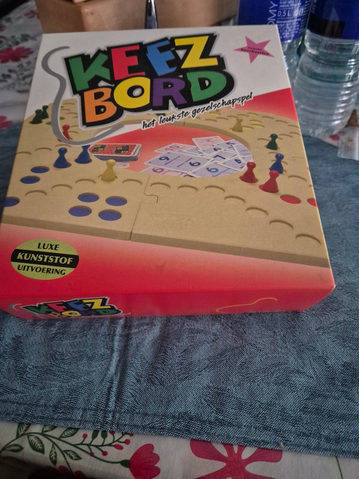 Keezbord - Het leukste gezelschapsspel, Hobby en Vrije tijd, Gezelschapsspellen | Bordspellen, Vijf spelers of meer, Ophalen of Verzenden