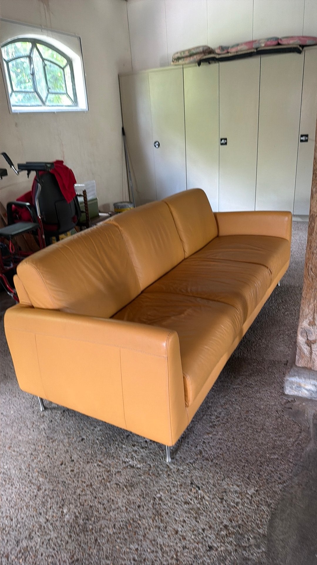 Gele leren driezitsbank, Huis en Inrichting, Banken | Sofa's en Chaises Longues, Ophalen, 150 tot 200 cm, Driepersoons, Zo goed als nieuw