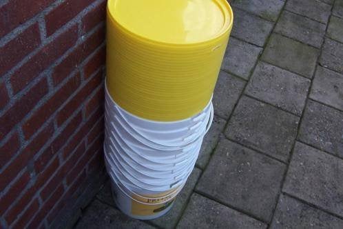 Plastic emmers 10 L met deksel en opdruk 20 stuks 1euro p/st, Huis en Inrichting, Emmers, Zo goed als nieuw, Kunststof, Met deksel