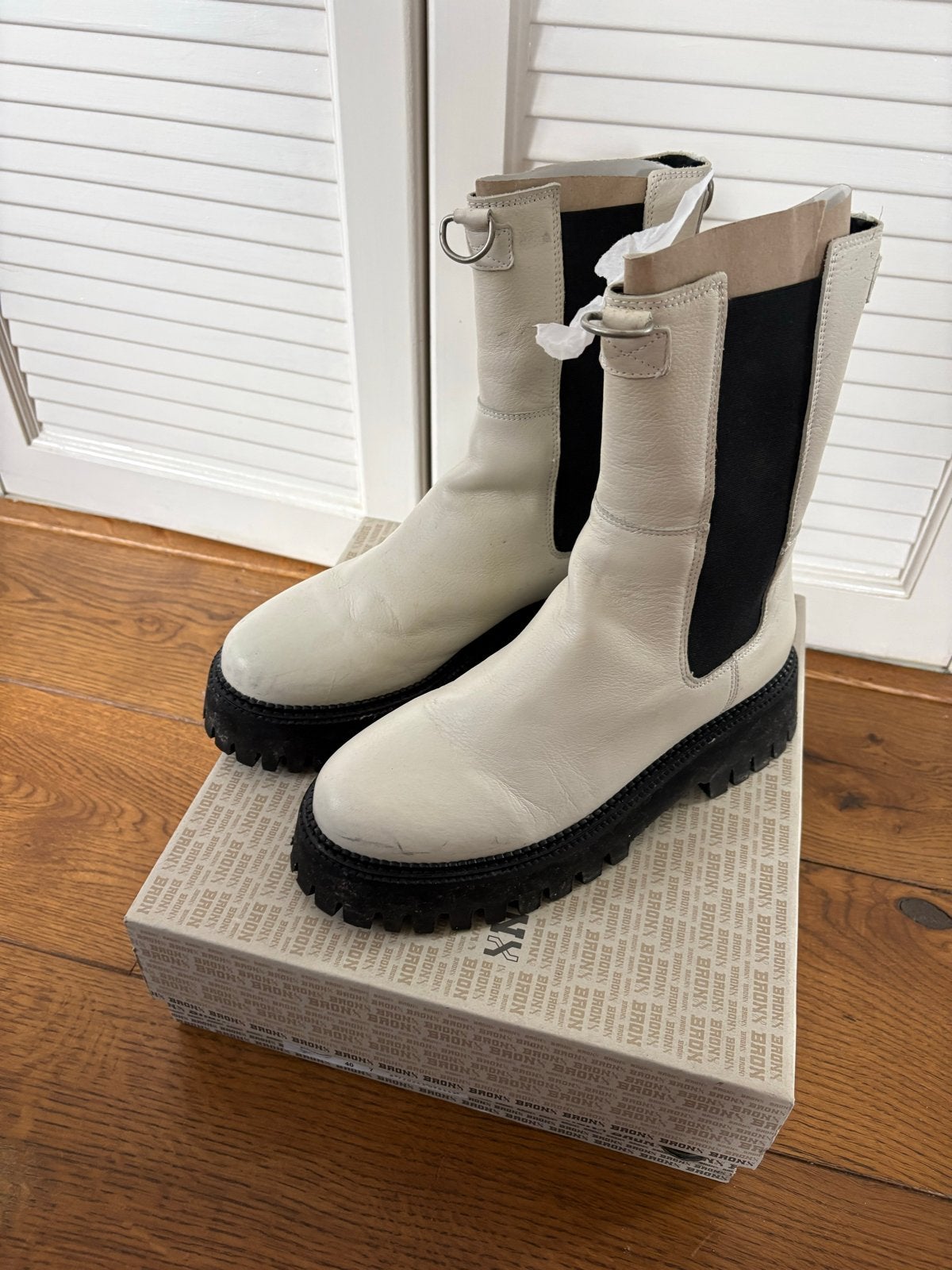 Bronx Groovy-V Off White/Black Laarzen Maat 40, Ophalen of Verzenden, Nieuw, Wit, Lage of Enkellaarzen