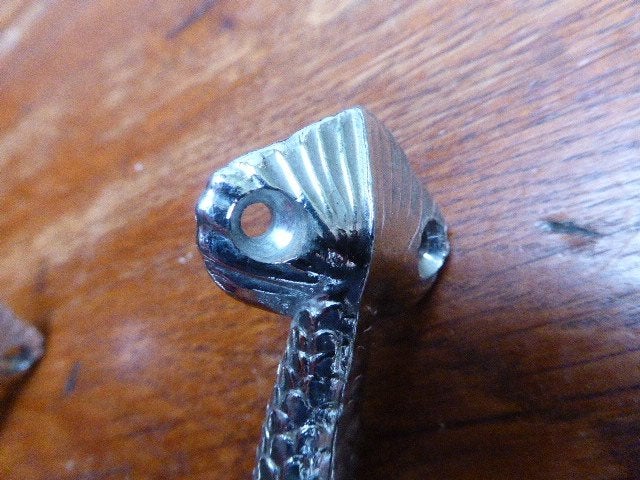 Metalen w.c. rolhouder, koi karper dolfijn, Antiek en Kunst, Ophalen of Verzenden
