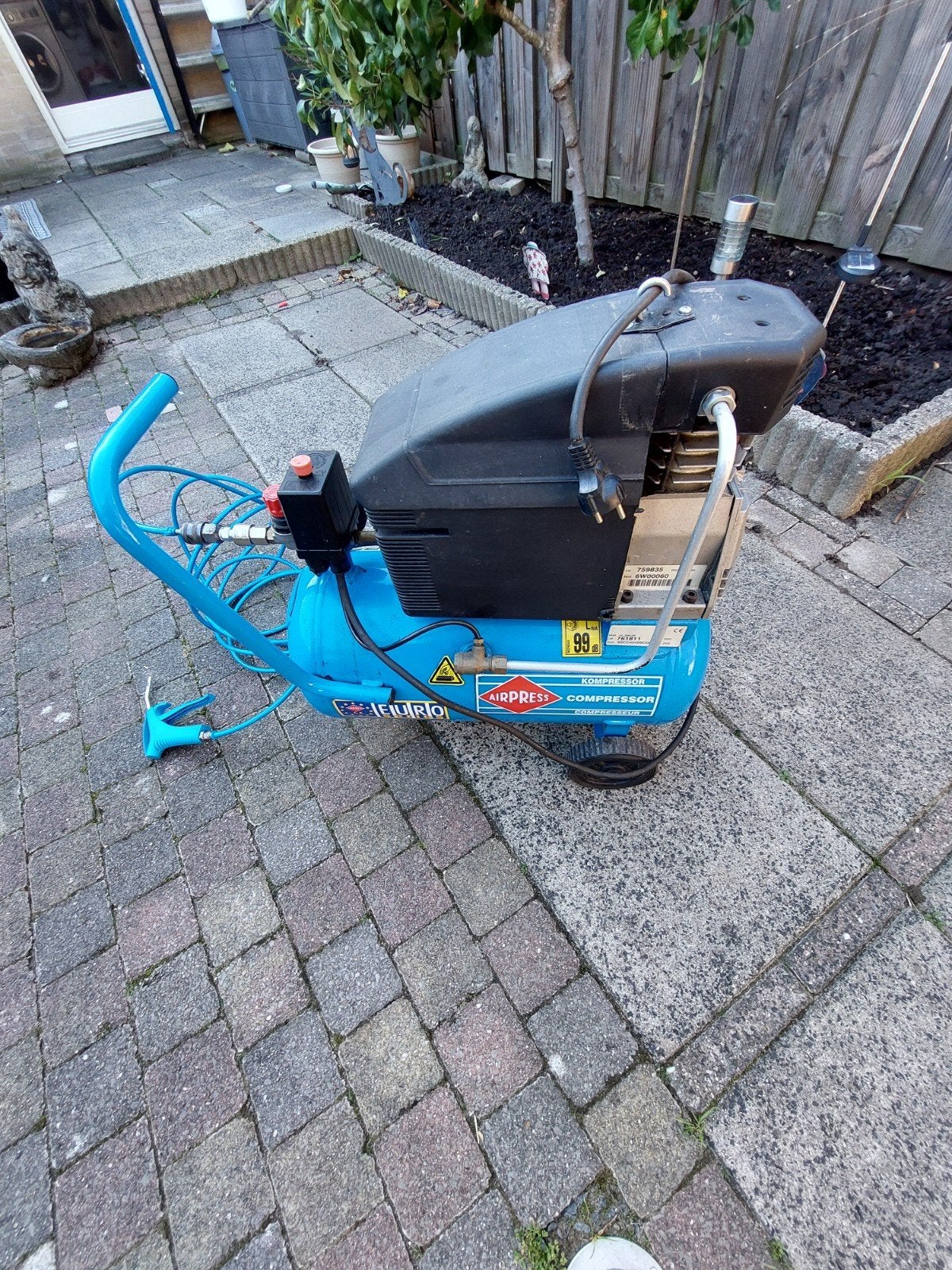 Airpress Compressor HL 300/25 - In nette staat, Doe-het-zelf en Verbouw, Ophalen, 10 bar of meer, Zo goed als nieuw, 25 tot 100 liter