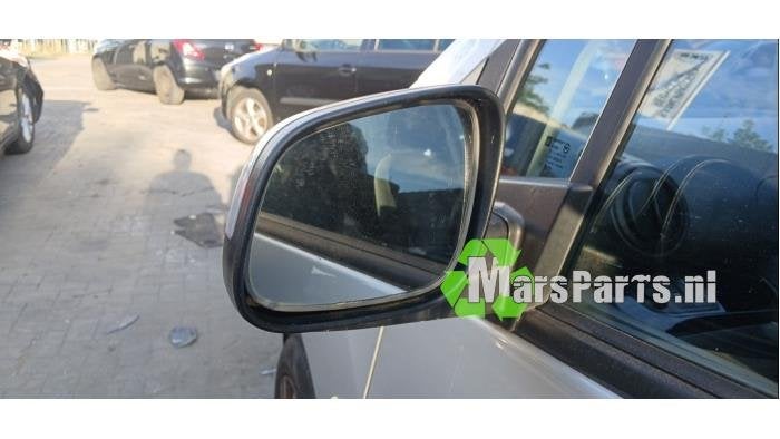 Buitenspiegel links van een Chevrolet Spark, Gebruikt, -, Ophalen of Verzenden, -