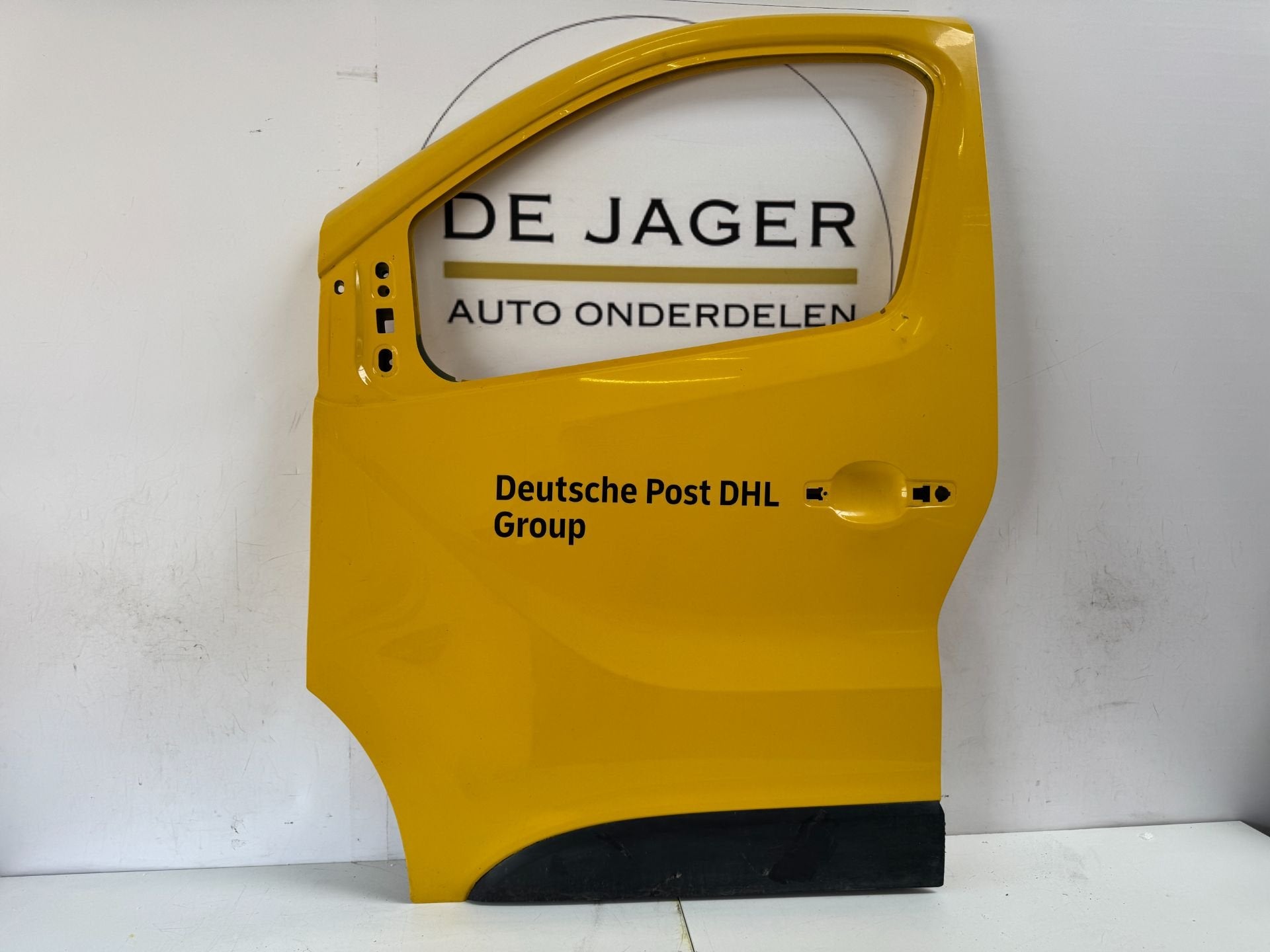 RENAULT TRAFIC 3 DEUR PORTIER LINKS VOOR 806741931R 2014-, Renault Group, Gebruikt, Contact.group@renault.com, Voor