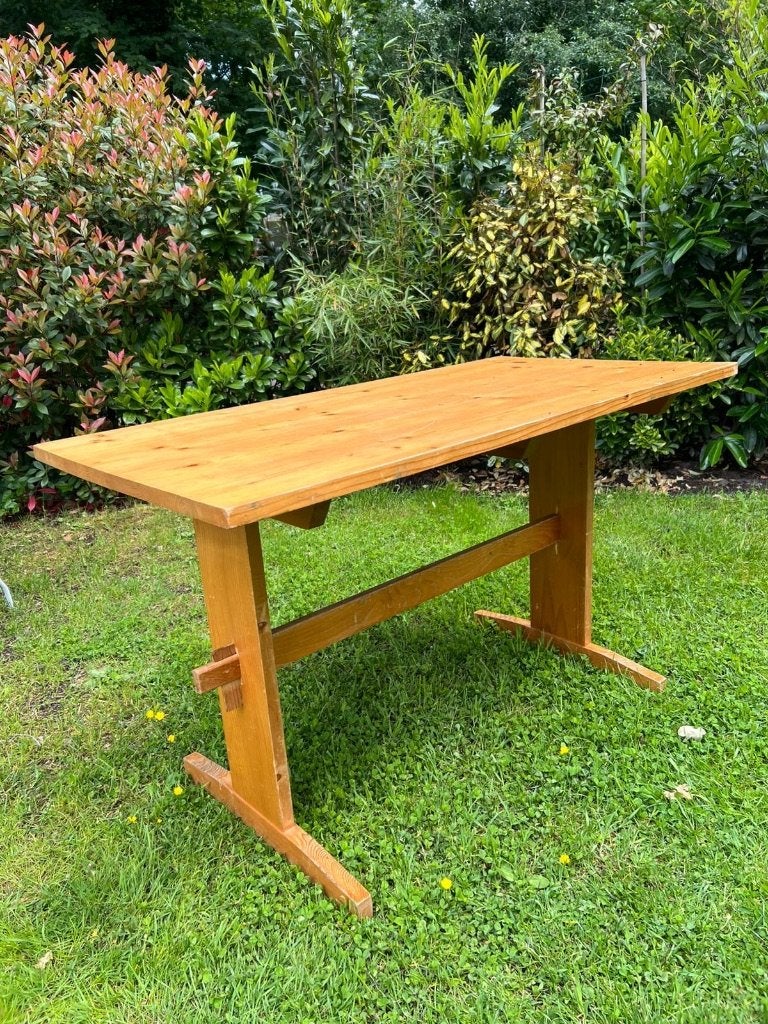 Landelijke grenen tafel / bureau – stevig en veelzijdig, Huis en Inrichting, Tafels | Eettafels, Ophalen, Gebruikt, 100 tot 150 cm