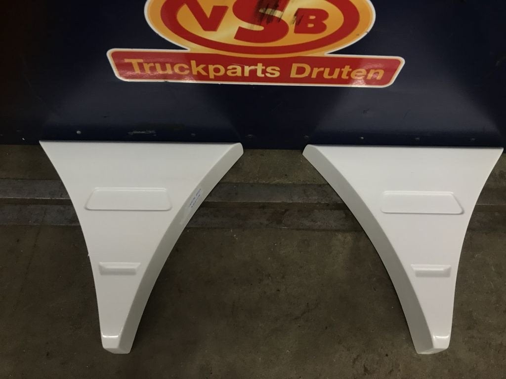 Scania Scania side-skirt string, Auto-onderdelen, Vrachtwagen-onderdelen, Gebruikt, Scania, Carrosserie en Plaatwerk