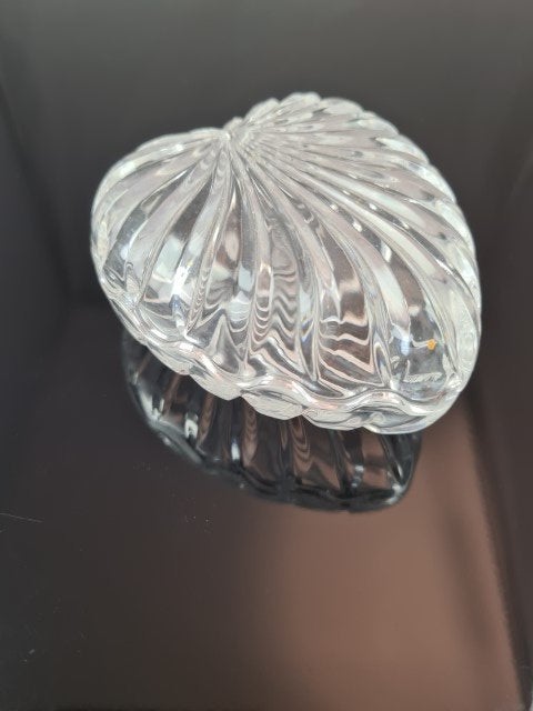 Schaaltje hartvorm geslepen glas, Antiek en Kunst, Antiek | Glas en Kristal, Ophalen of Verzenden