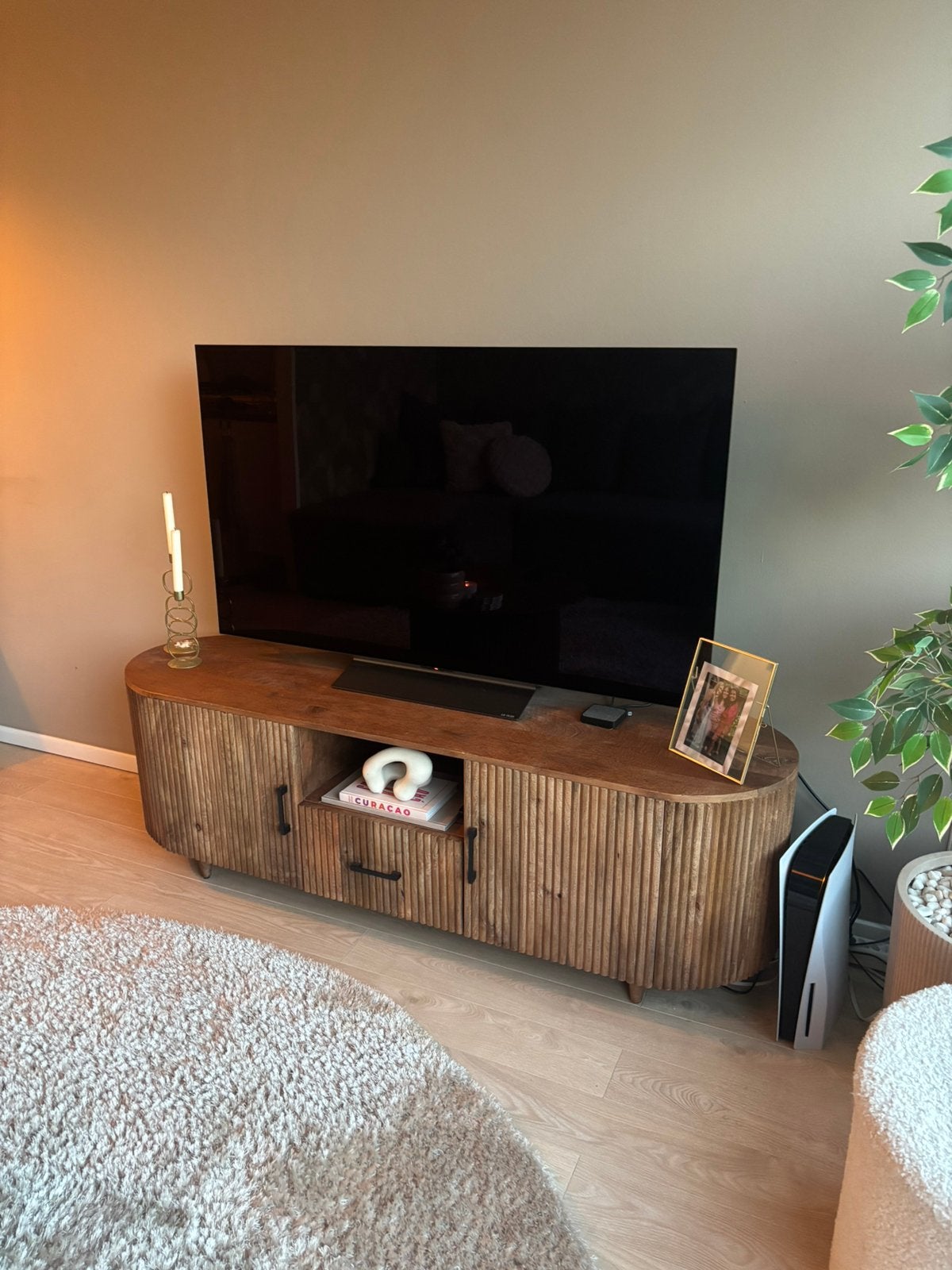 Tv meubel, Japandi, 150 tot 200 cm, Ophalen of Verzenden, Zo goed als nieuw