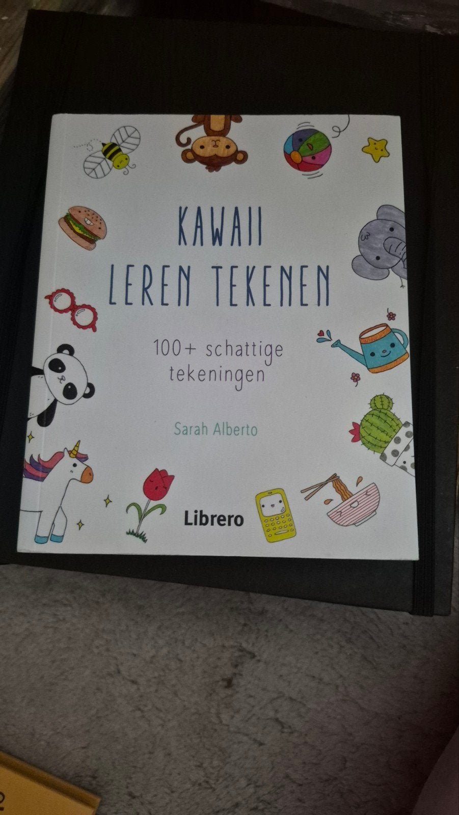 Kawaii Leren Tekenen: 100+ Schattige Tekeningen, Hobby en Vrije tijd, Ophalen, Zo goed als nieuw, Boek of Gids