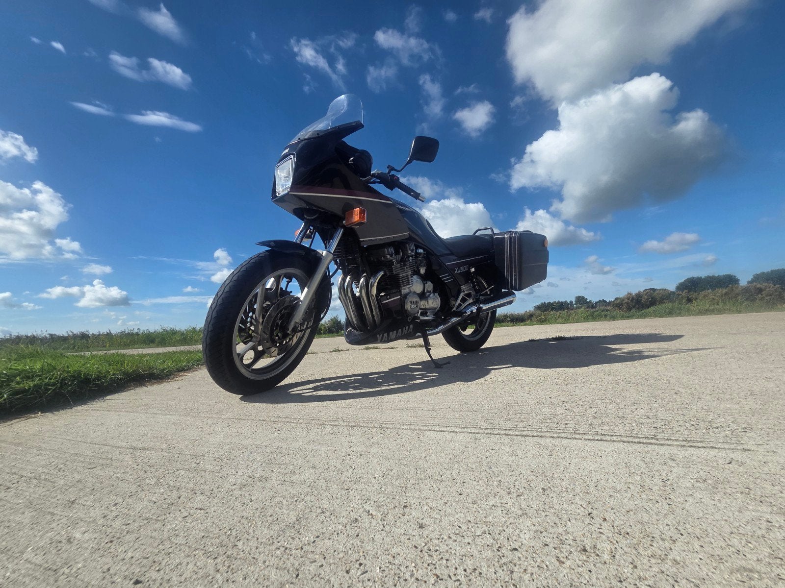 Betrouwbare klassieke Yamaha XJ900 zwart, grijs, paars, Cardan-aandrijving, 891 cc, 4 cilinders, Motorrijbewijs A