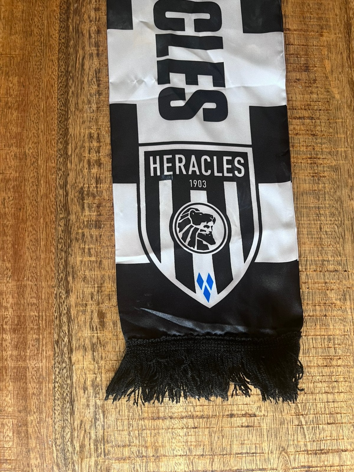 Heracles Almelo sjaal, Ophalen of Verzenden, Zo goed als nieuw, Overige maten, Sjaal