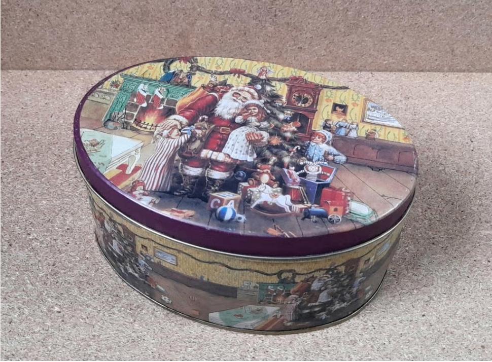 Vintage Koektrommel met Kerstafbeelding, Verzamelen, Blikken, Gebruikt, Koek(jes), Ophalen of Verzenden