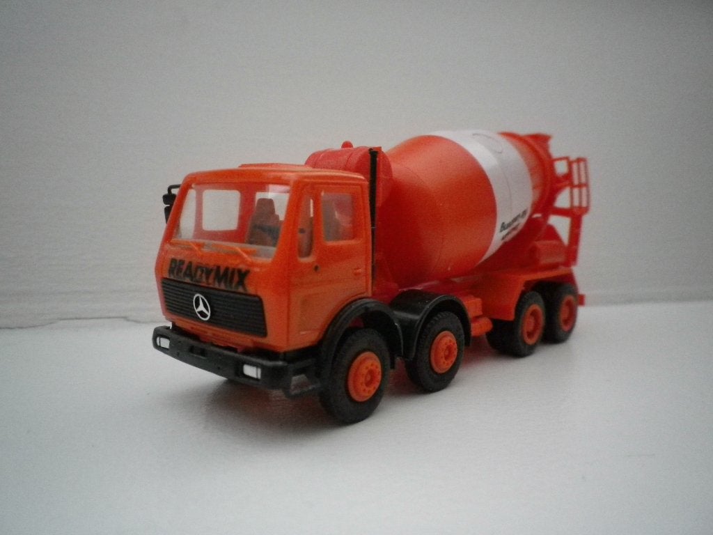 Herpa Mercedes NG betonmixer readymix., Hobby en Vrije tijd, Modelauto's | 1:87, Ophalen of Verzenden, Zo goed als nieuw, Bus of Vrachtwagen
