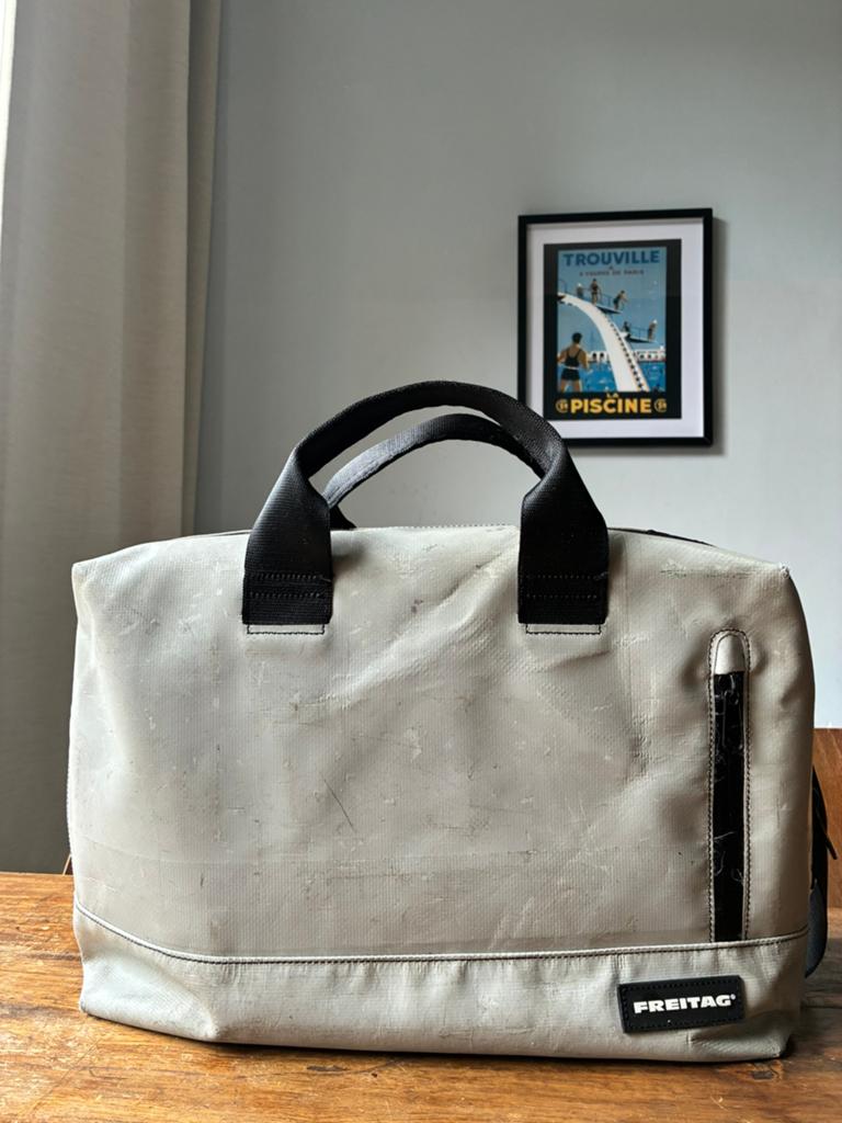 Freitag tas van gerecycled vrachtwagenzeil, Ophalen of Verzenden, Zo goed als nieuw, Grijs, Overige typen