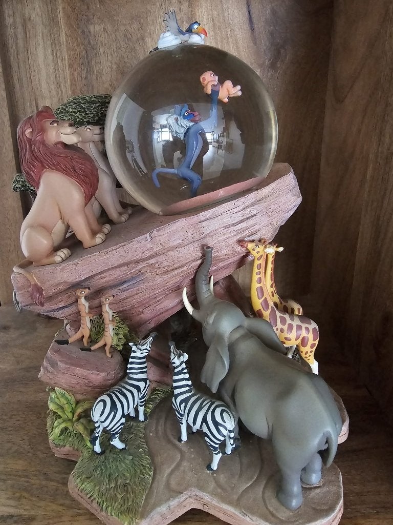 Vintage Lion King Snowglobe "Circle of Life" - Werkend!, Ophalen, Leeuwenkoning of Jungle Boek, Zo goed als nieuw, Beeldje of Figuurtje