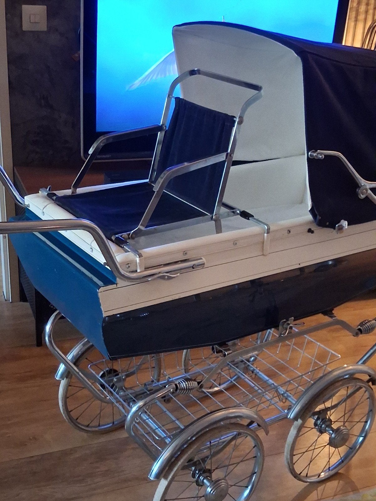 Vintage Kinderwagen -retro , jaren 60 Blauw en Wit met Chrom, Ophalen