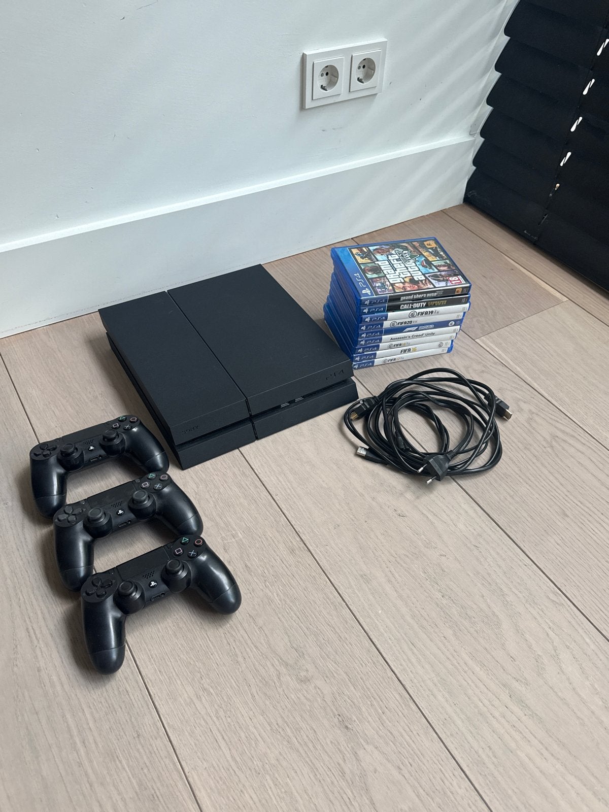 PlayStation 4 met 3 controllers en 9 games, Spelcomputers en Games, Gebruikt, Overige genres, Eén computer, Ophalen of Verzenden