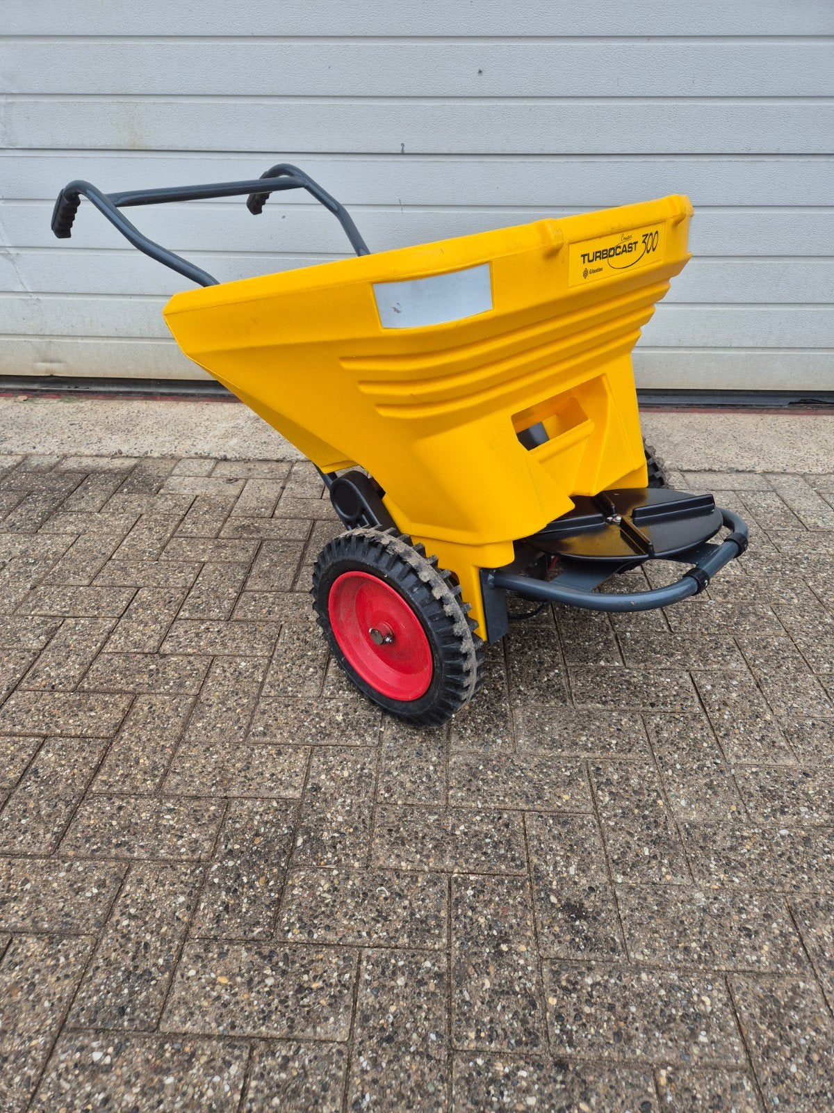 Turbocast 300 Strooiwagen - Gebruikt, Ophalen of Verzenden, Zo goed als nieuw