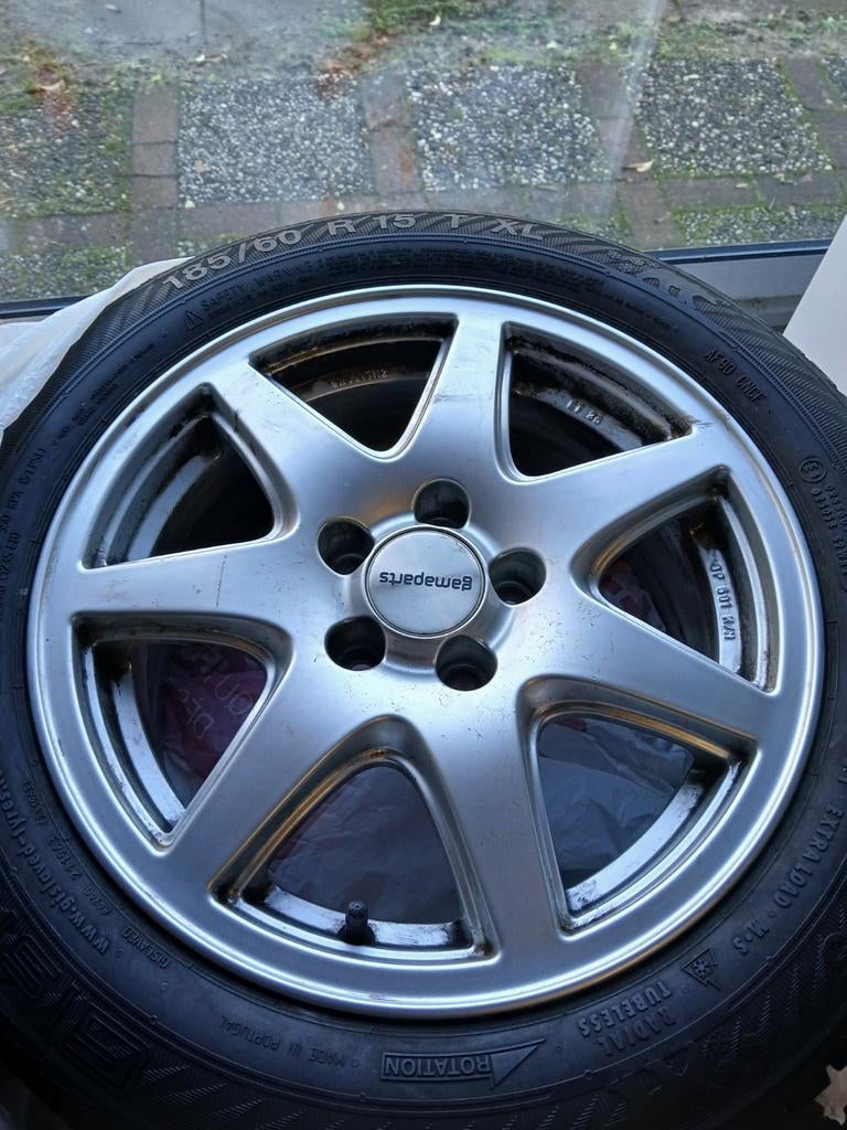 Gebruikte Banden en Velgen 185/60 R15, Ophalen