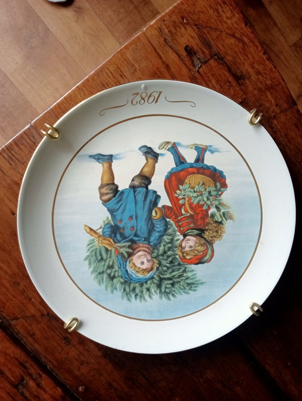 Avon kerstbordje...23 cm, Ophalen of Verzenden