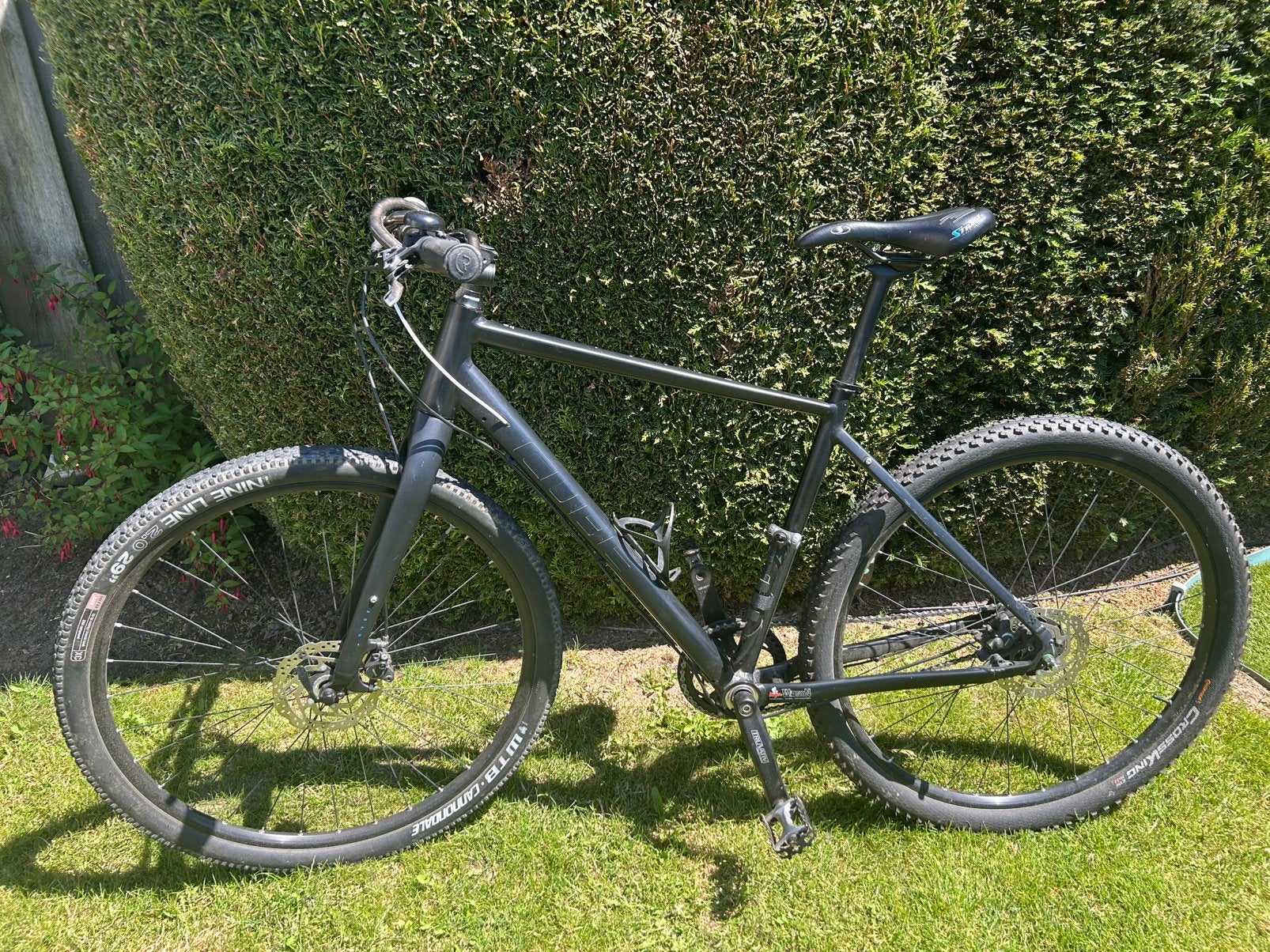 Cube hyde pro black, Fietsen en Brommers, 53 tot 57 cm, Ophalen, Gebruikt, Overige merken